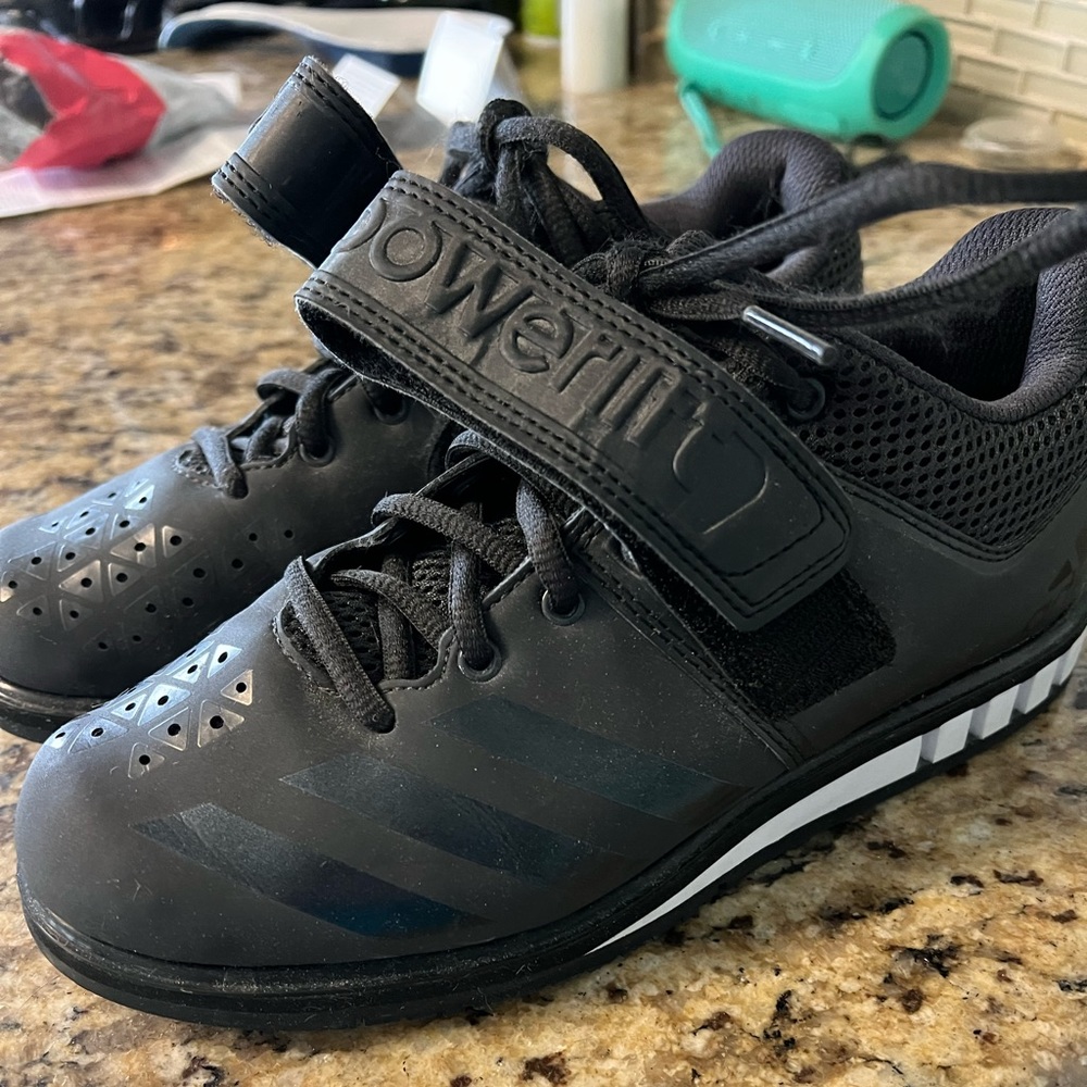 Adidas powerlift shoes